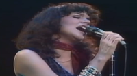 Linda Ronstadt performing Blue Bayou